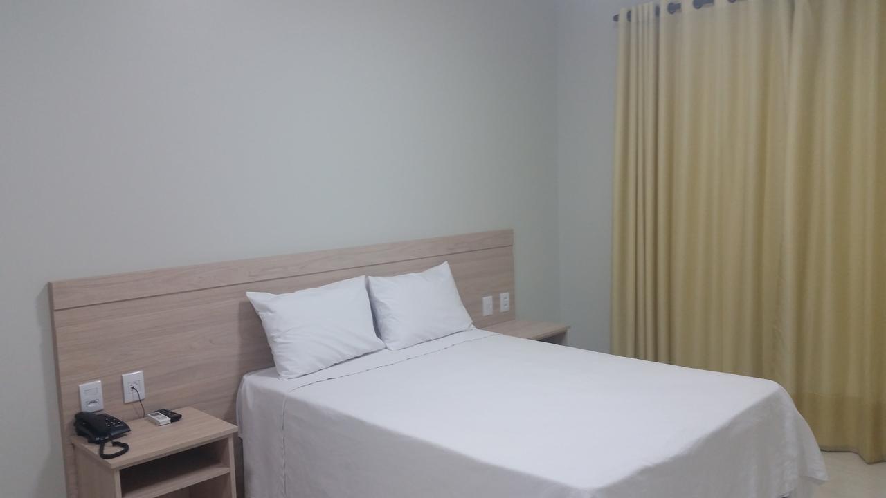 Plaza Hotel Mineiros Kültér fotó